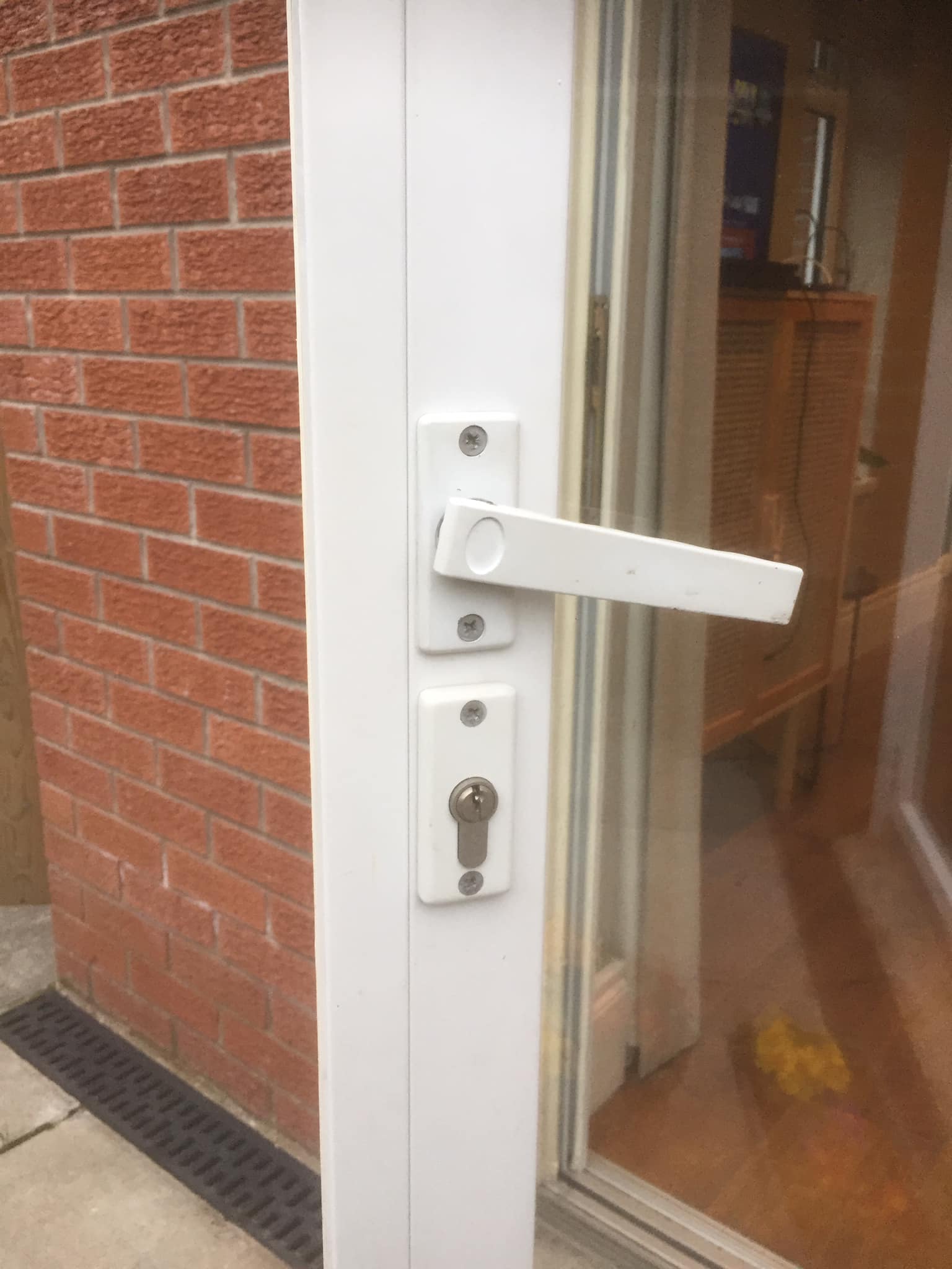 New door handle for patio doors
